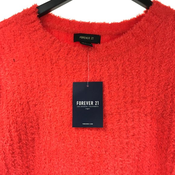 🌺3/$15🌺NWT Red Fluffy Knitted Sweater - Picture 6 of 6
